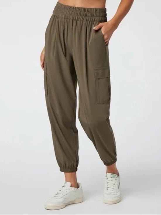 Vuori Pants - Vuori Villa Joggers in Olive Green